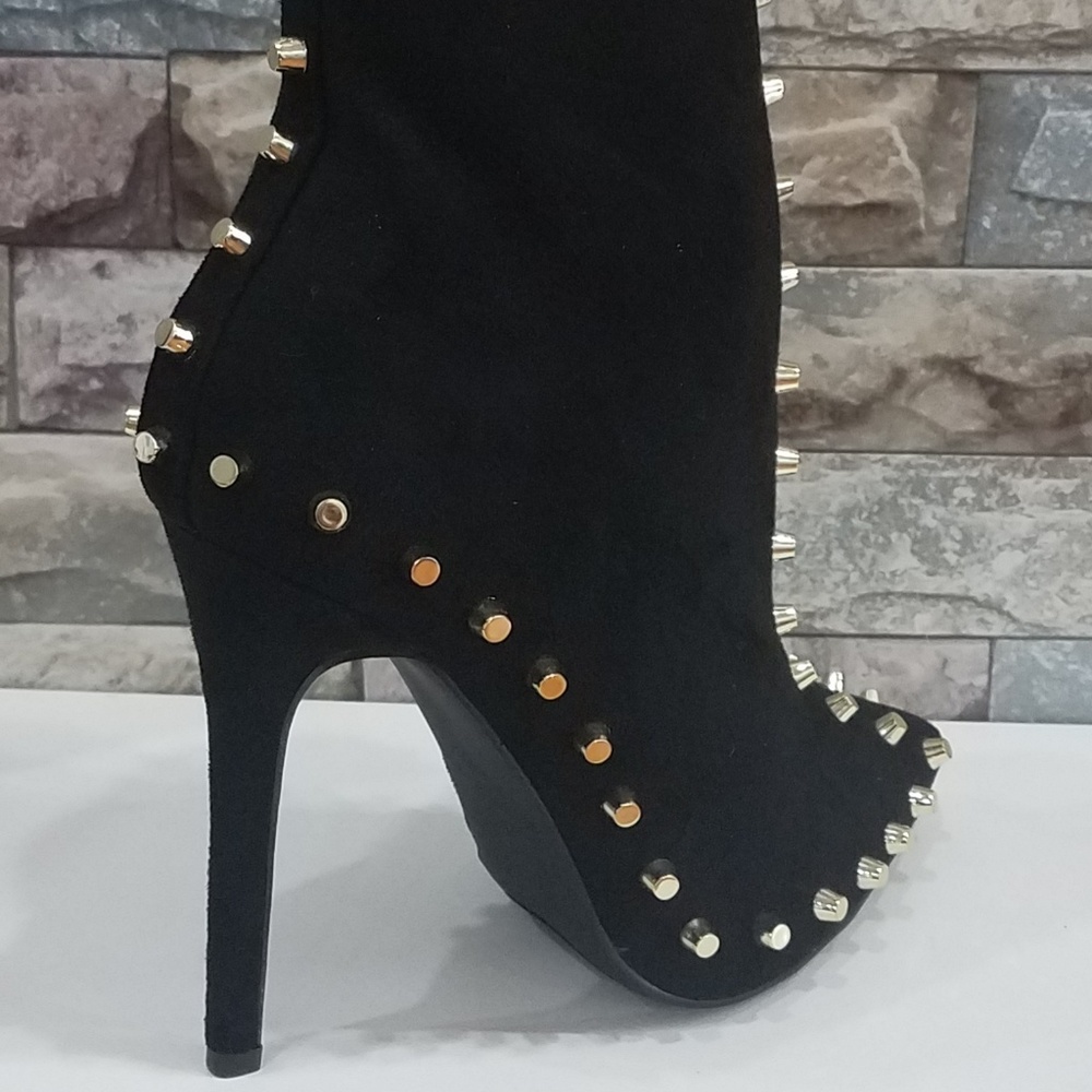 Women's shoes, boots, booties